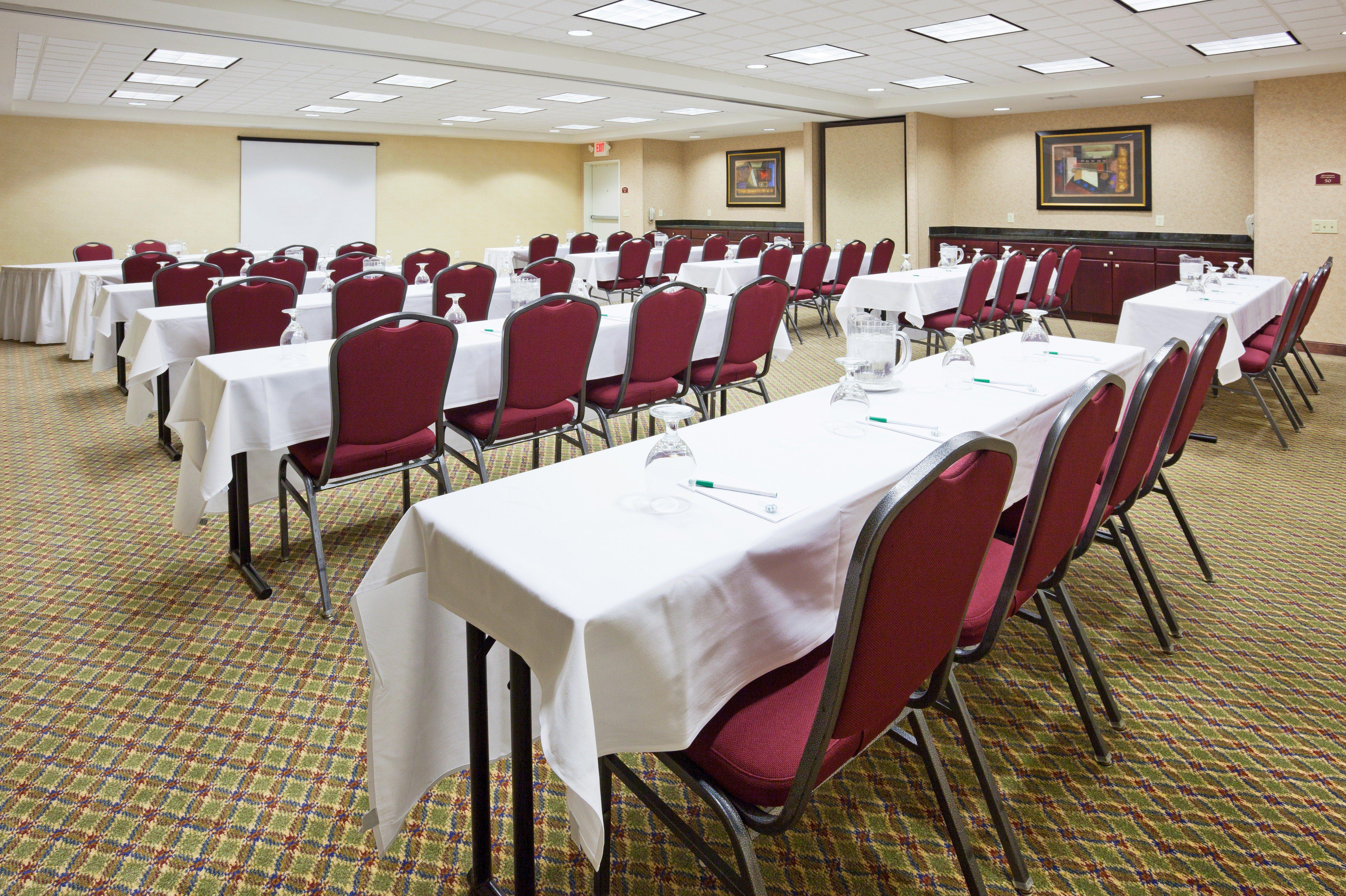 Holiday Inn Conference Center Marshfield, An Ihg Hotel Bagian luar foto