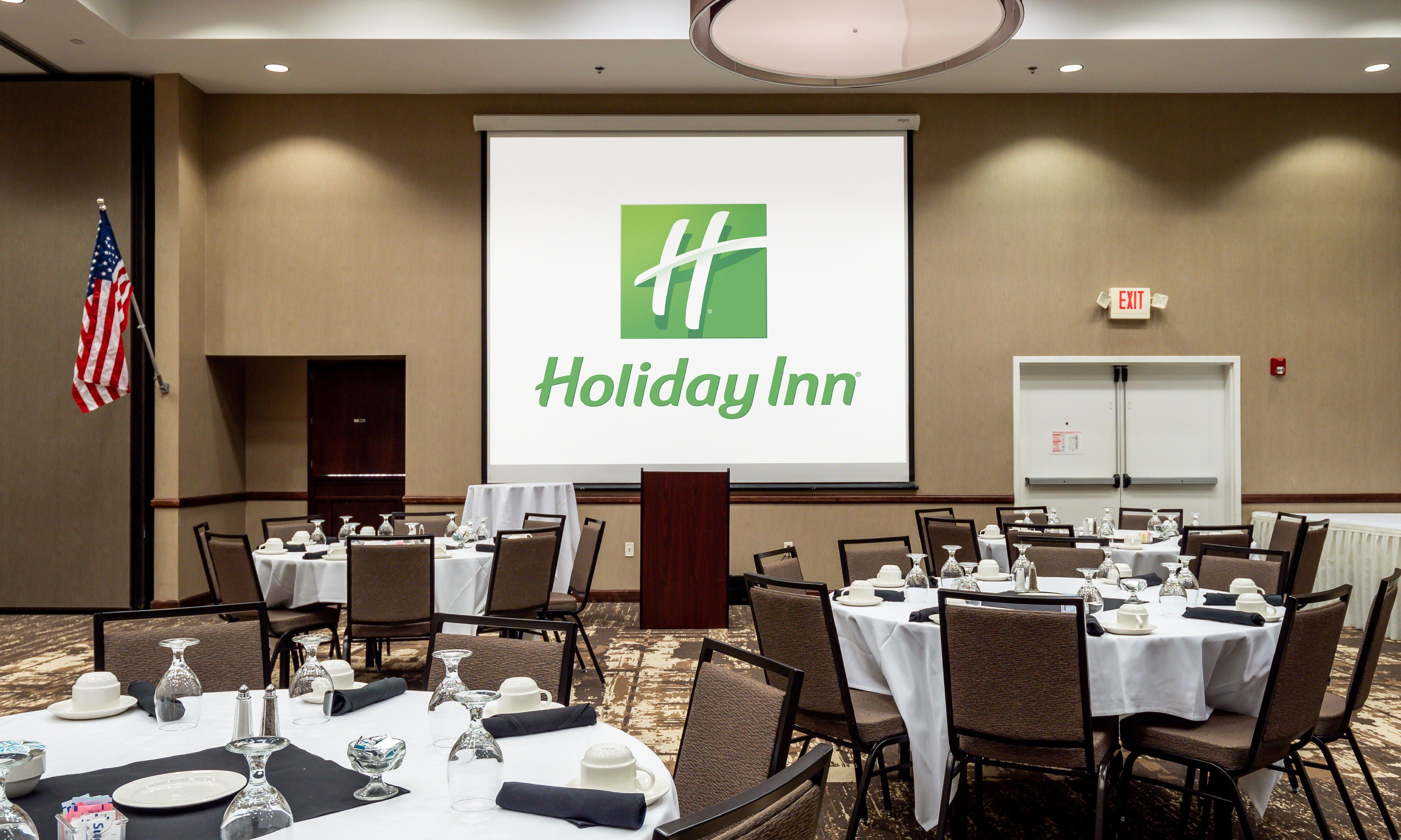 Holiday Inn Conference Center Marshfield, An Ihg Hotel Bagian luar foto