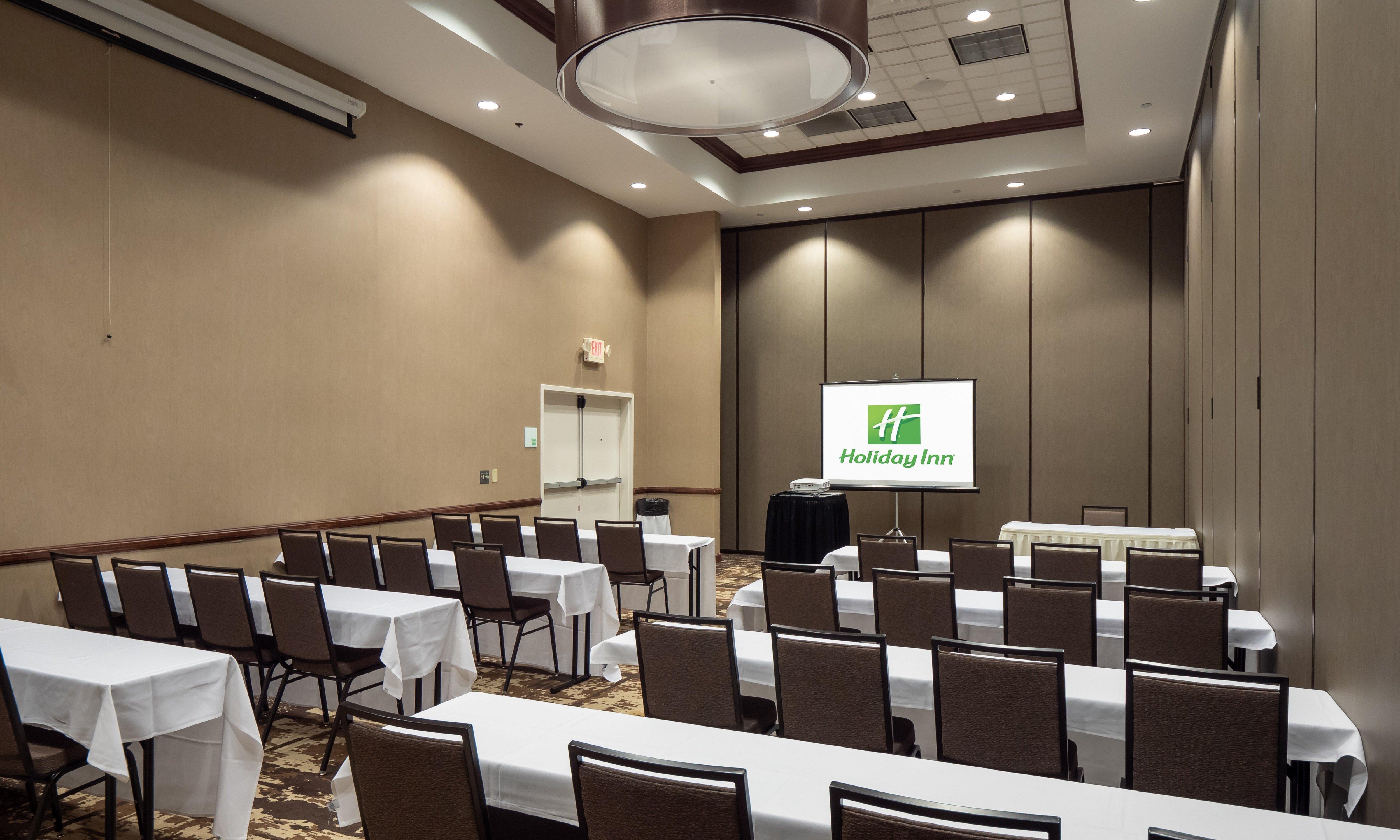Holiday Inn Conference Center Marshfield, An Ihg Hotel Bagian luar foto