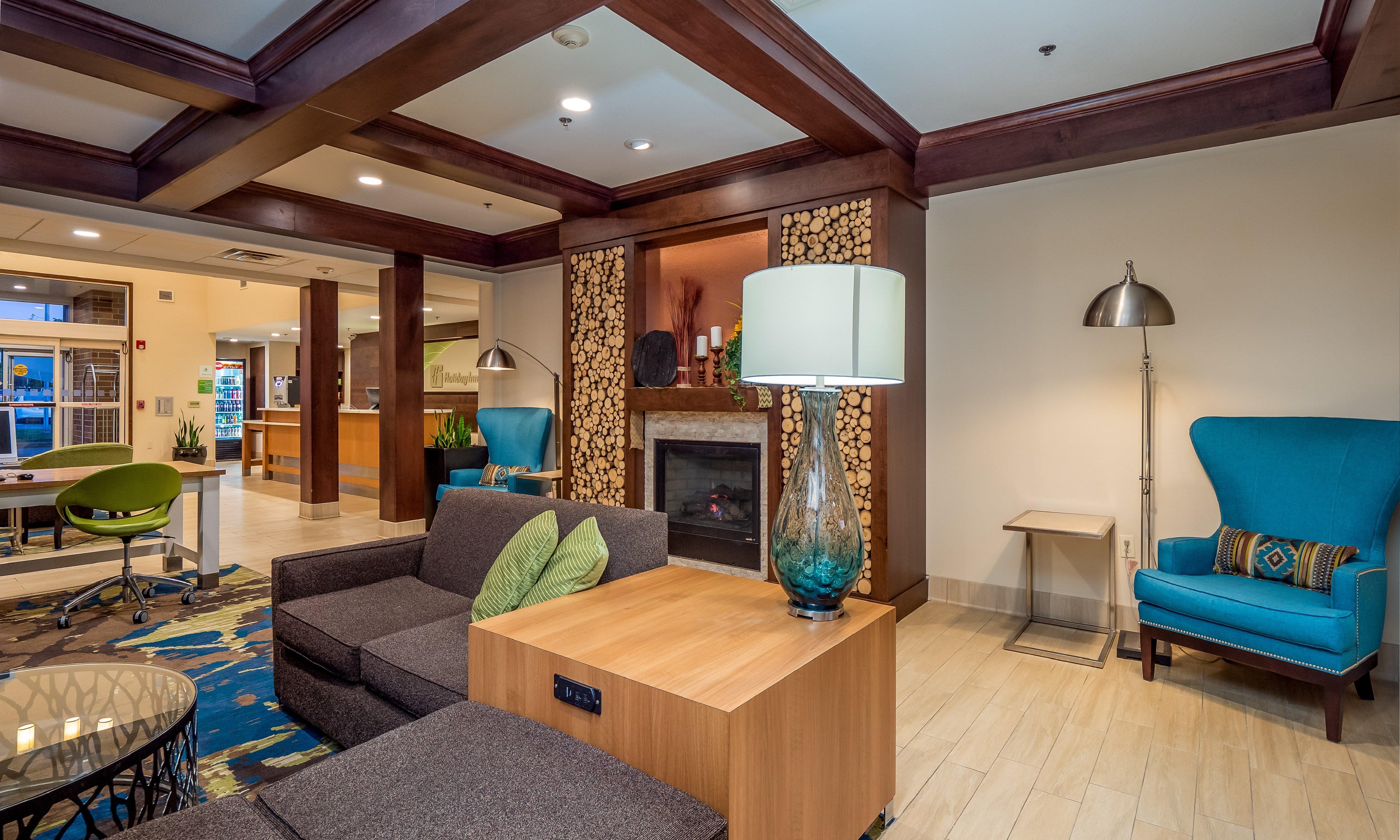 Holiday Inn Conference Center Marshfield, An Ihg Hotel Bagian luar foto