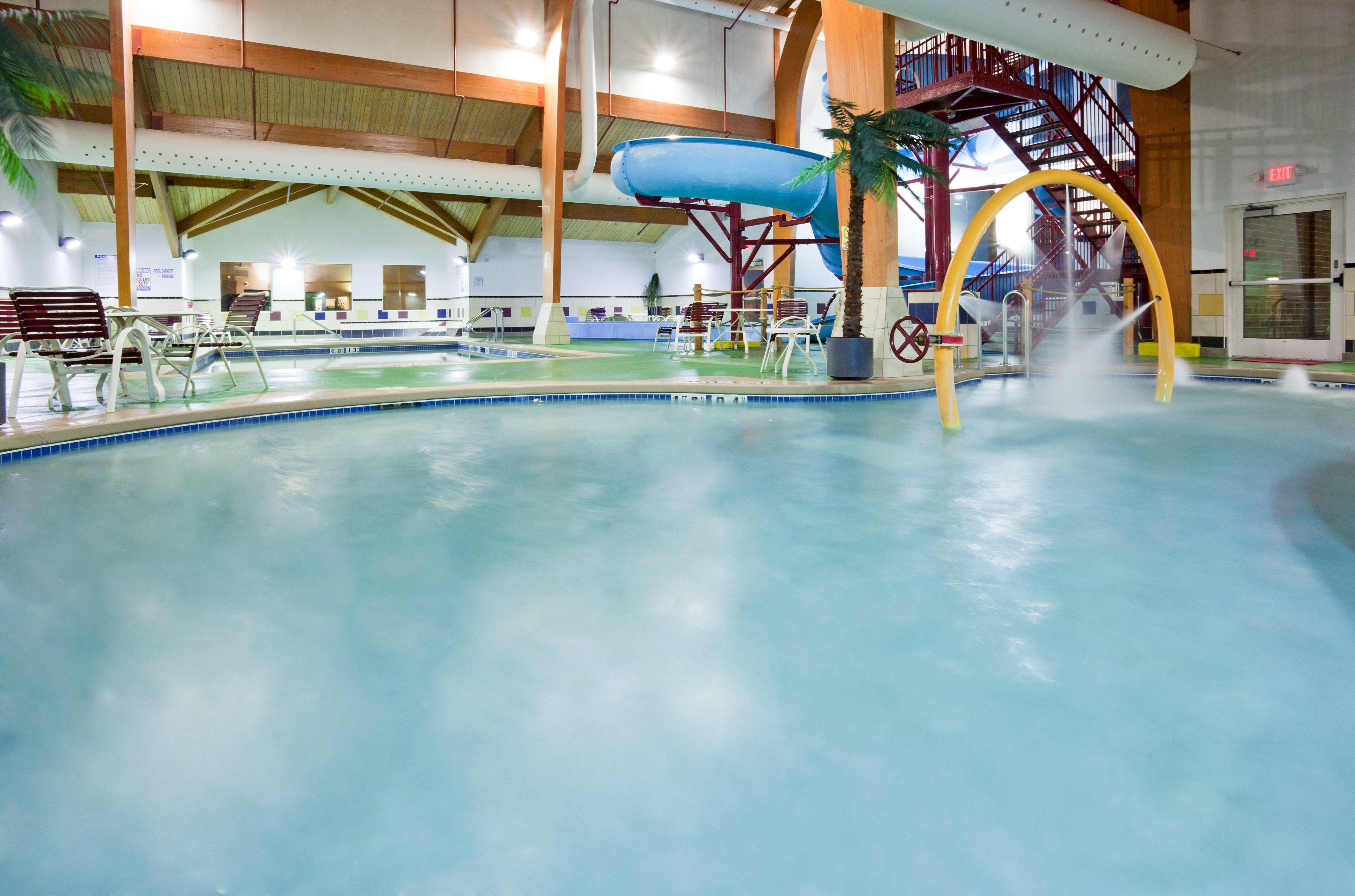Holiday Inn Conference Center Marshfield, An Ihg Hotel Bagian luar foto