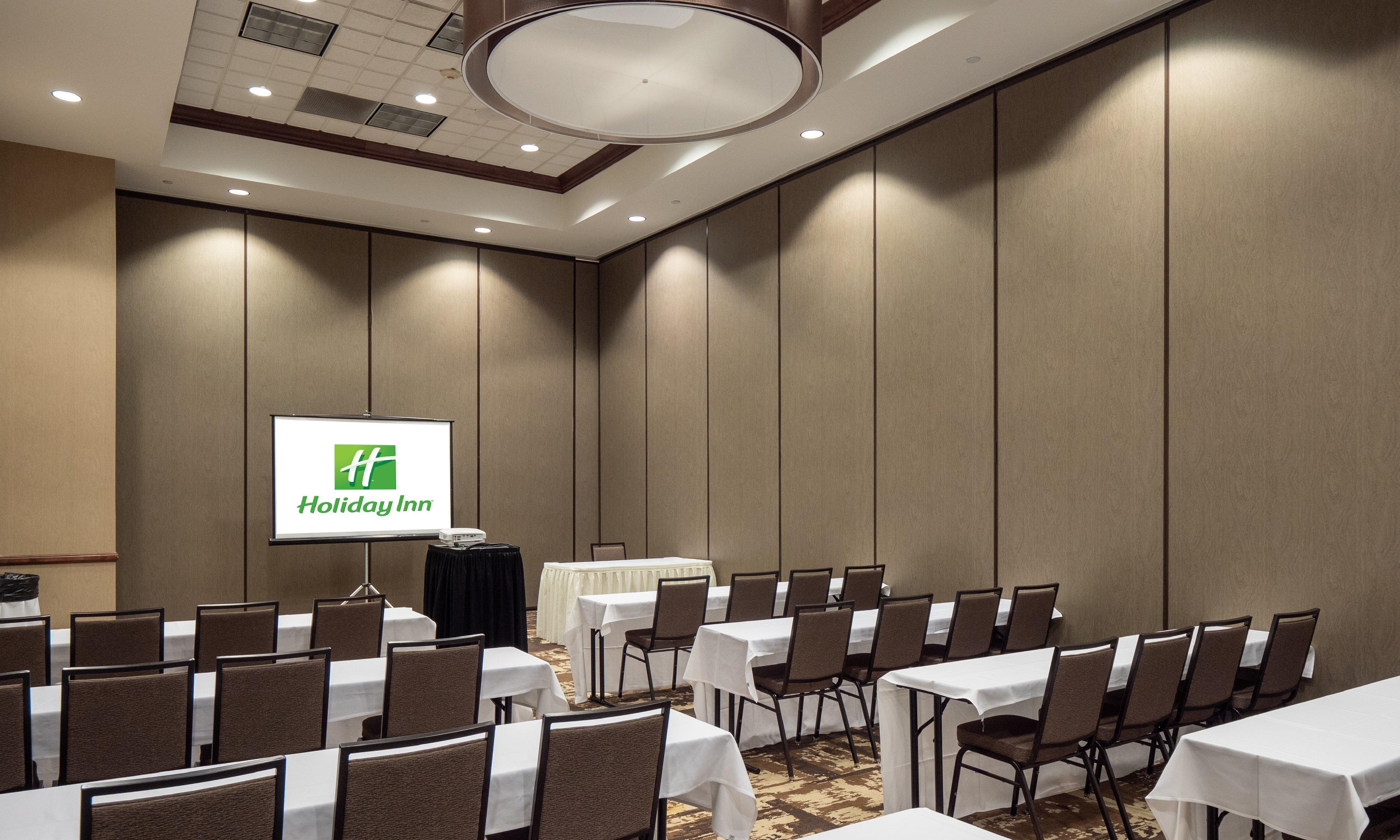 Holiday Inn Conference Center Marshfield, An Ihg Hotel Bagian luar foto