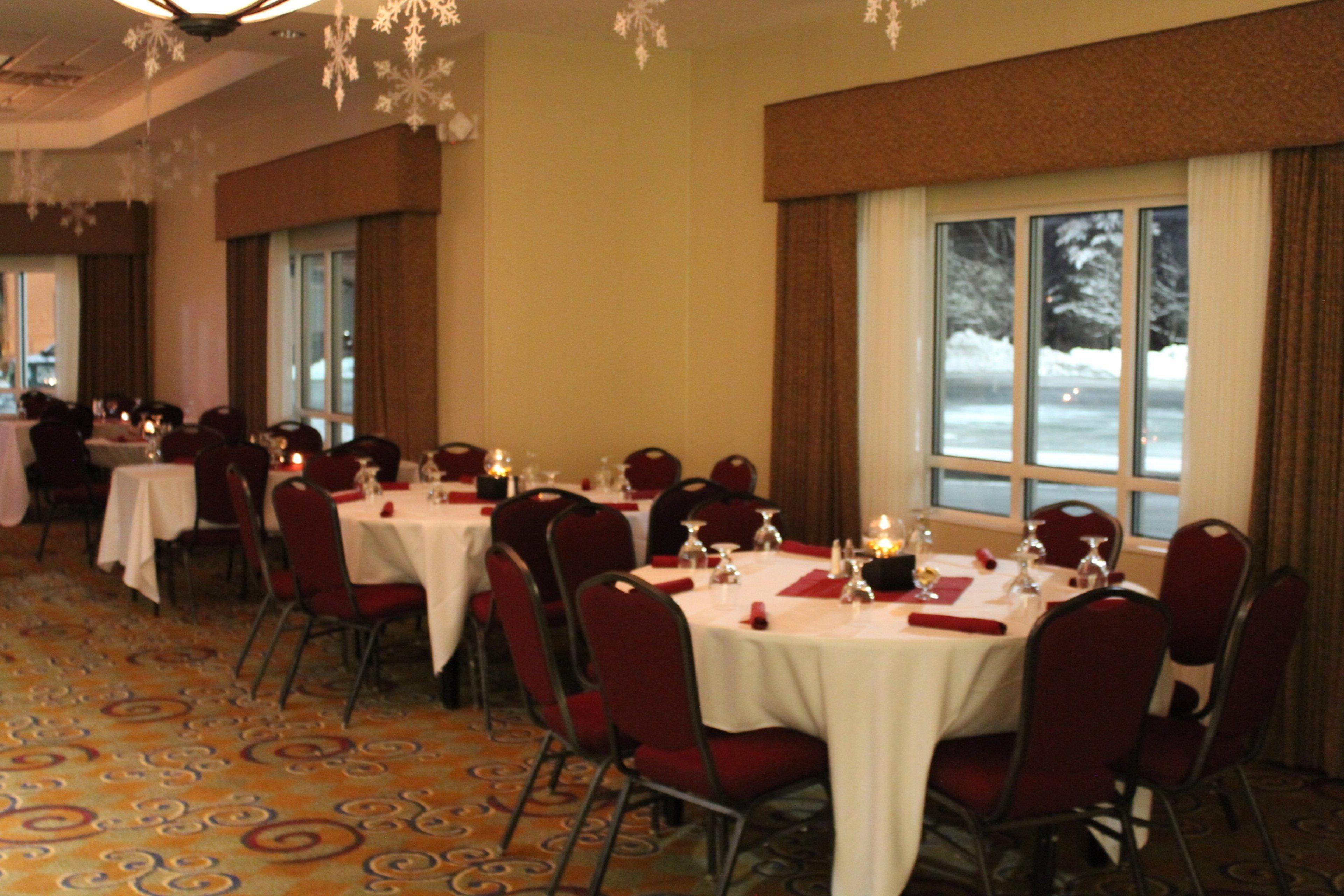 Holiday Inn Conference Center Marshfield, An Ihg Hotel Bagian luar foto