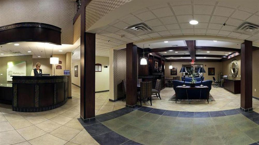 Holiday Inn Conference Center Marshfield, An Ihg Hotel Bagian luar foto