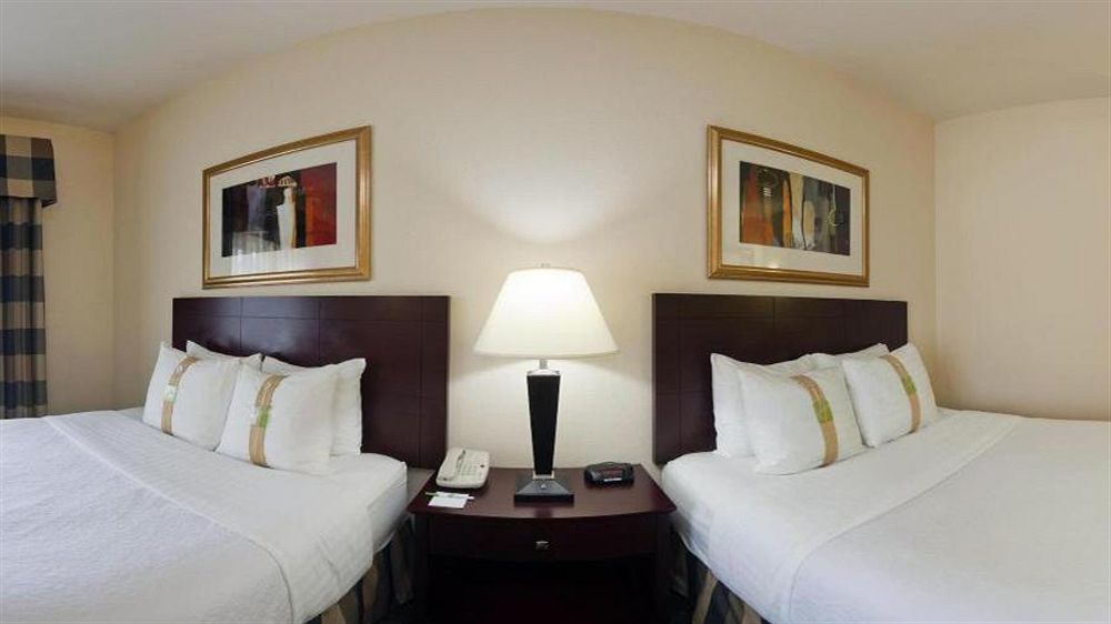 Holiday Inn Conference Center Marshfield, An Ihg Hotel Bagian luar foto