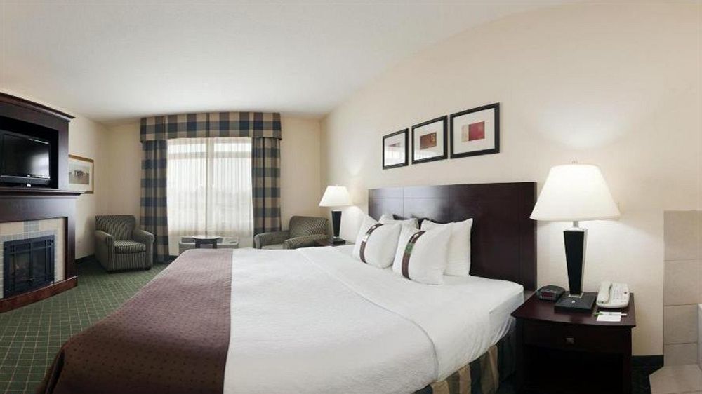 Holiday Inn Conference Center Marshfield, An Ihg Hotel Bagian luar foto