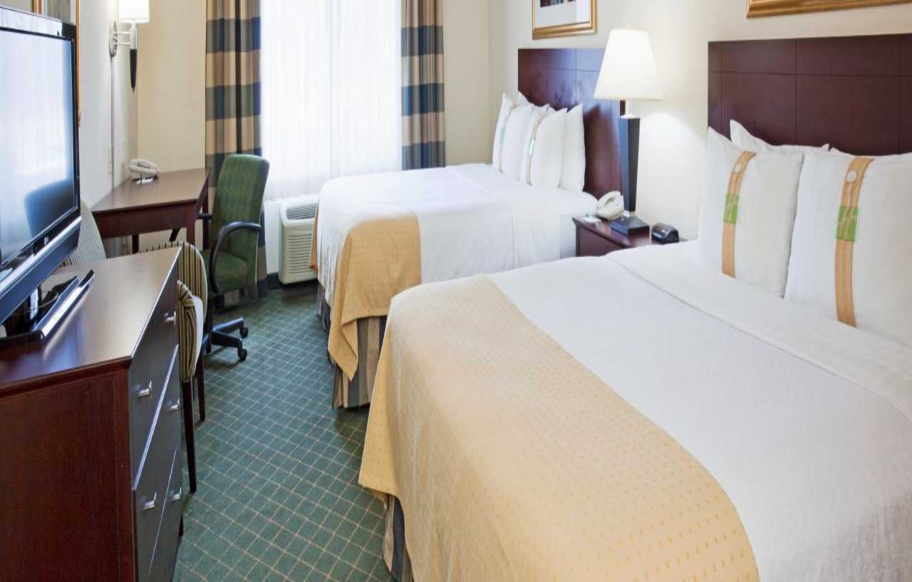 Holiday Inn Conference Center Marshfield, An Ihg Hotel Bagian luar foto